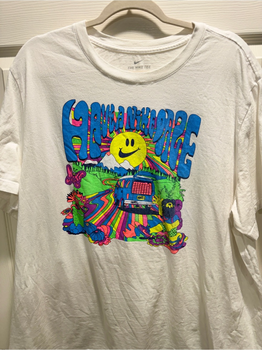 Nike The Nike Tee XXL White Colorful Graphic T-Shirt Retro Psychedelic Smiley - Picture 4 of 9
